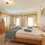 Alpina Hotel 3*