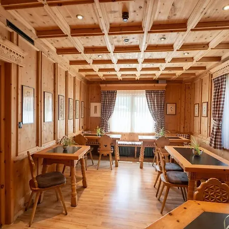 Alpina 3* 策尔内茨