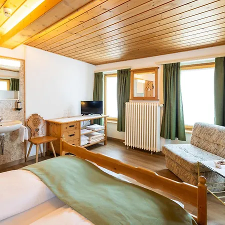 Hotel Alpina