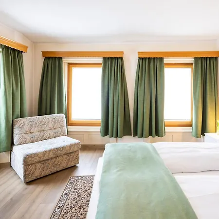 Alpina Hotel
