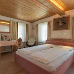 Alpina Hotel 3*