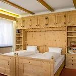 Alpina Hotel